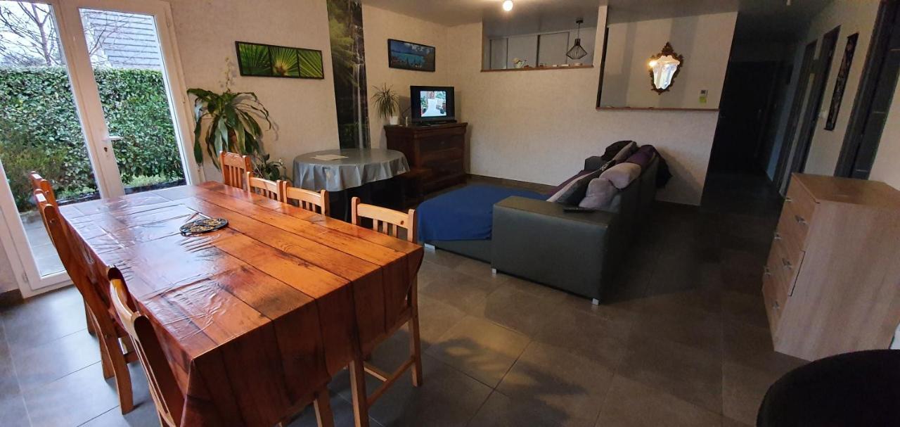 1 Chambre Privative Avec Bureau Et Cuisine Dans Maison 105 M2 Montfaucon Montfaucon  Εξωτερικό φωτογραφία